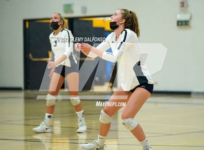 Thumbnail 1 in Golden @ Evergreen photogallery.