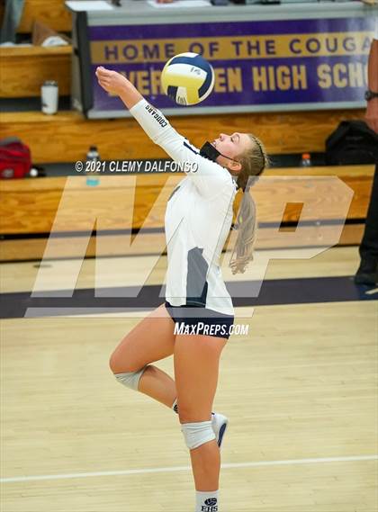 Thumbnail 1 in Golden @ Evergreen photogallery.