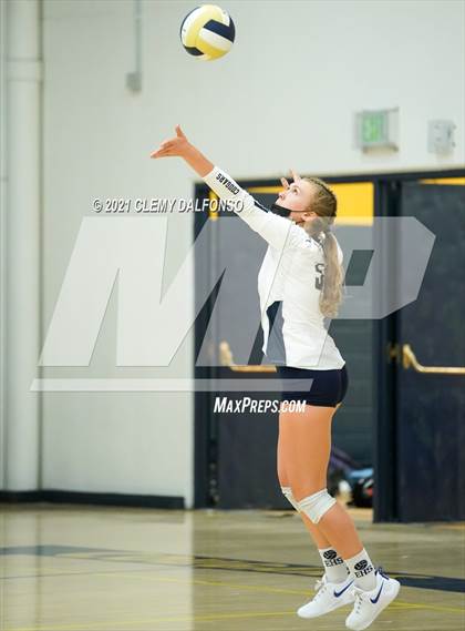 Thumbnail 3 in Golden @ Evergreen photogallery.