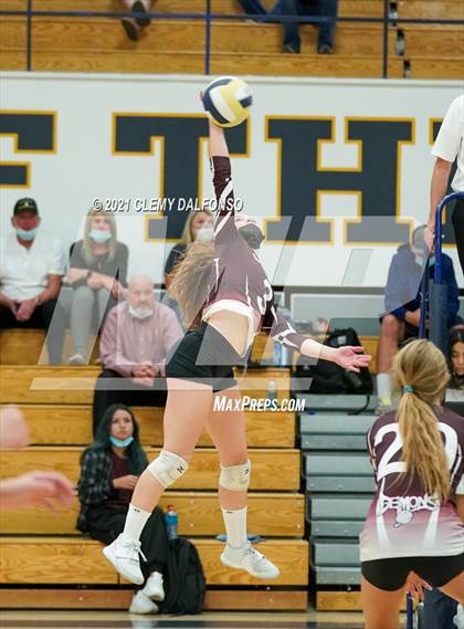 Thumbnail 1 in Golden @ Evergreen photogallery.