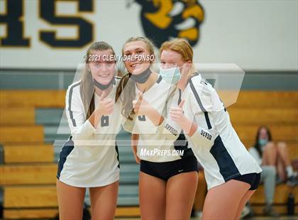 Thumbnail 2 in Golden @ Evergreen photogallery.