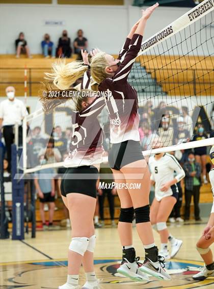 Thumbnail 1 in Golden @ Evergreen photogallery.