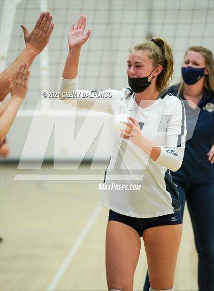 Thumbnail 3 in Golden @ Evergreen photogallery.