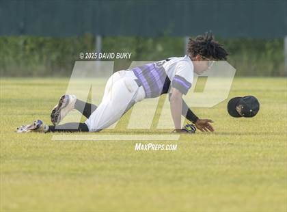Thumbnail 1 in Battlefield vs. Gainesville (VHSL Class 6 Region B Final) photogallery.