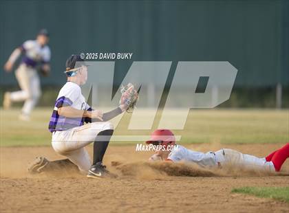 Thumbnail 3 in Battlefield vs. Gainesville (VHSL Class 6 Region B Final) photogallery.