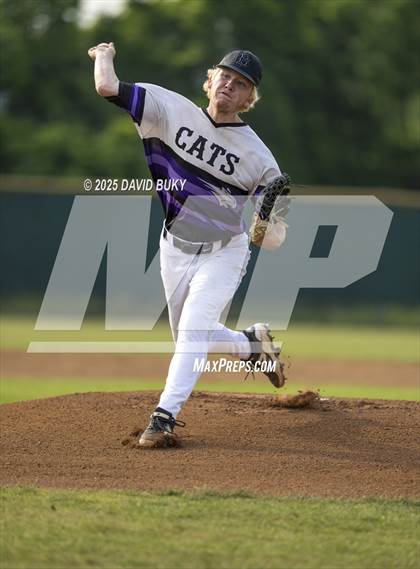Thumbnail 1 in Battlefield vs. Gainesville (VHSL Class 6 Region B Final) photogallery.