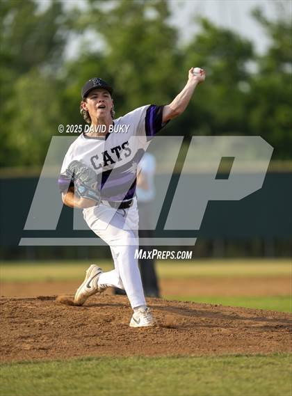 Thumbnail 2 in Battlefield vs. Gainesville (VHSL Class 6 Region B Final) photogallery.