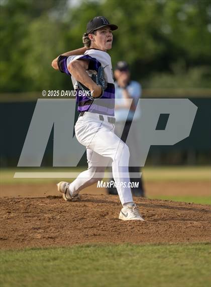 Thumbnail 3 in Battlefield vs. Gainesville (VHSL Class 6 Region B Final) photogallery.