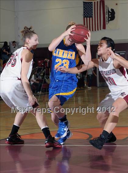 Thumbnail 2 in Linden @ West Campus (CIF SJS D4 Semifinals) photogallery.