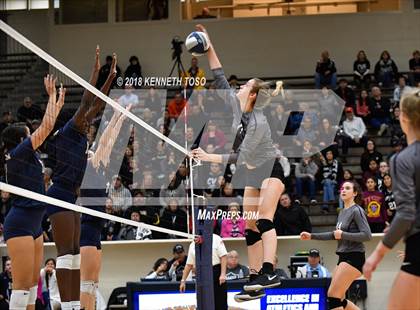 Thumbnail 3 in Clark vs. O'Connor (UIL 6A Regional Final) photogallery.