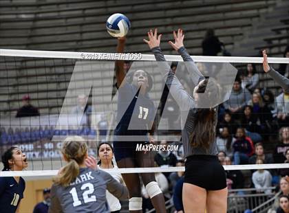 Thumbnail 3 in Clark vs. O'Connor (UIL 6A Regional Final) photogallery.