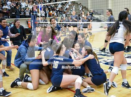 Thumbnail 1 in Clark vs. O'Connor (UIL 6A Regional Final) photogallery.