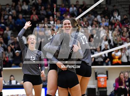 Thumbnail 2 in Clark vs. O'Connor (UIL 6A Regional Final) photogallery.