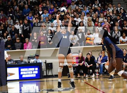 Thumbnail 1 in Clark vs. O'Connor (UIL 6A Regional Final) photogallery.
