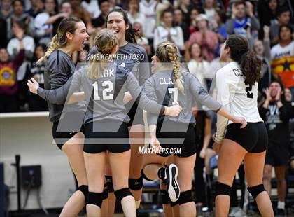 Thumbnail 3 in Clark vs. O'Connor (UIL 6A Regional Final) photogallery.