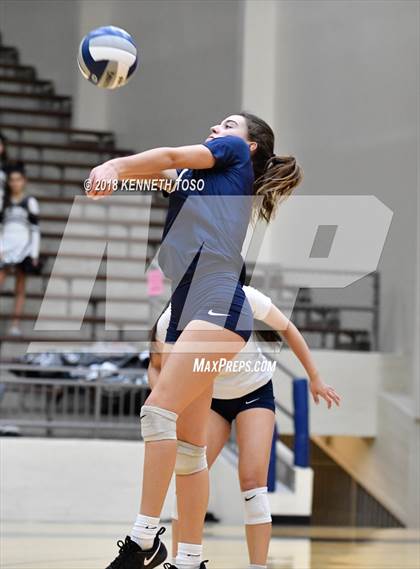 Thumbnail 1 in Clark vs. O'Connor (UIL 6A Regional Final) photogallery.