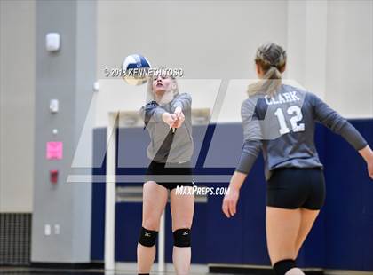 Thumbnail 2 in Clark vs. O'Connor (UIL 6A Regional Final) photogallery.