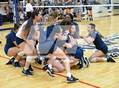Thumbnail 3 in Clark vs. O'Connor (UIL 6A Regional Final) photogallery.
