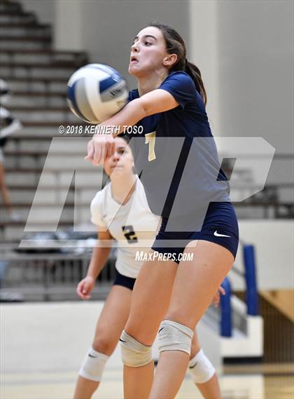 Thumbnail 3 in Clark vs. O'Connor (UIL 6A Regional Final) photogallery.