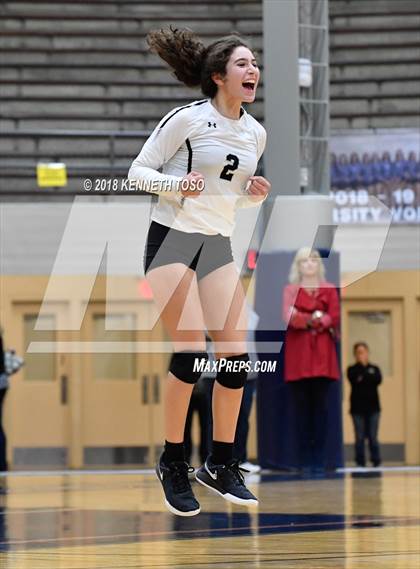 Thumbnail 1 in Clark vs. O'Connor (UIL 6A Regional Final) photogallery.