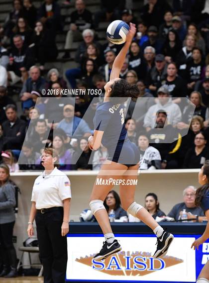 Thumbnail 2 in Clark vs. O'Connor (UIL 6A Regional Final) photogallery.