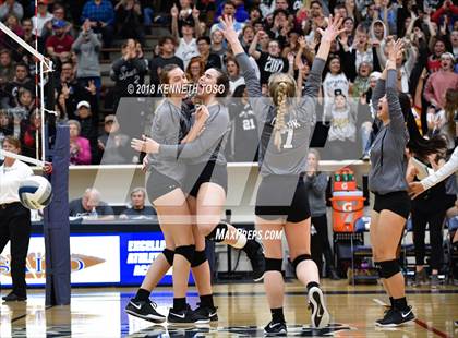 Thumbnail 3 in Clark vs. O'Connor (UIL 6A Regional Final) photogallery.