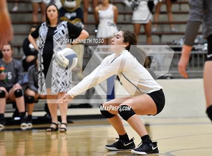 Thumbnail 2 in Clark vs. O'Connor (UIL 6A Regional Final) photogallery.