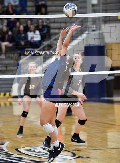 Thumbnail 3 in Clark vs. O'Connor (UIL 6A Regional Final) photogallery.