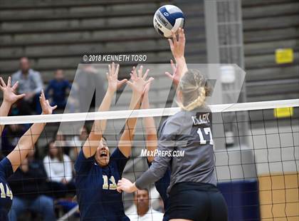 Thumbnail 1 in Clark vs. O'Connor (UIL 6A Regional Final) photogallery.