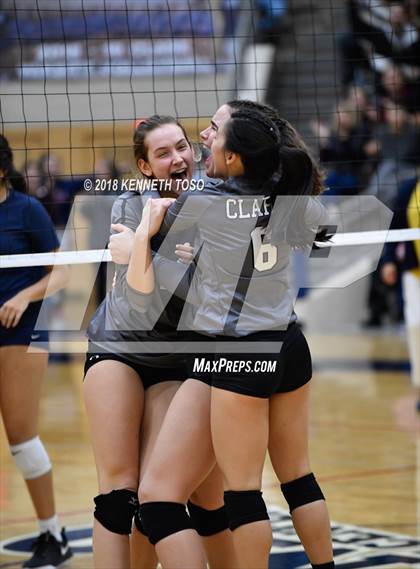 Thumbnail 1 in Clark vs. O'Connor (UIL 6A Regional Final) photogallery.
