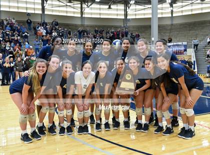 Thumbnail 2 in Clark vs. O'Connor (UIL 6A Regional Final) photogallery.