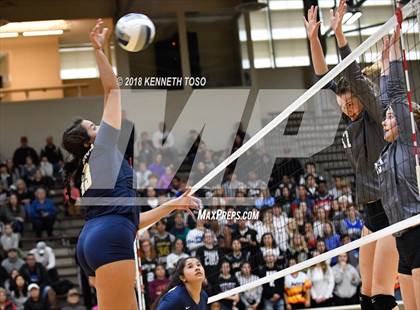 Thumbnail 1 in Clark vs. O'Connor (UIL 6A Regional Final) photogallery.