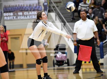 Thumbnail 3 in Clark vs. O'Connor (UIL 6A Regional Final) photogallery.