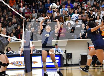 Thumbnail 1 in Clark vs. O'Connor (UIL 6A Regional Final) photogallery.