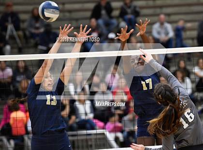 Thumbnail 2 in Clark vs. O'Connor (UIL 6A Regional Final) photogallery.