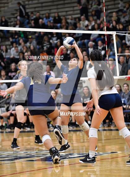 Thumbnail 3 in Clark vs. O'Connor (UIL 6A Regional Final) photogallery.