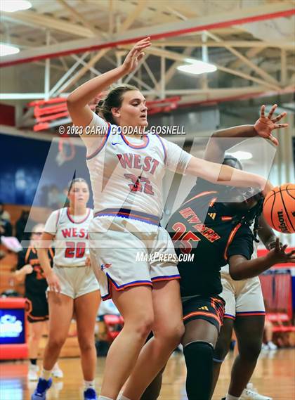 Thumbnail 2 in New Bern @ West Carteret photogallery.