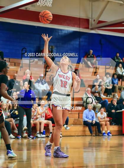 Thumbnail 3 in New Bern @ West Carteret photogallery.