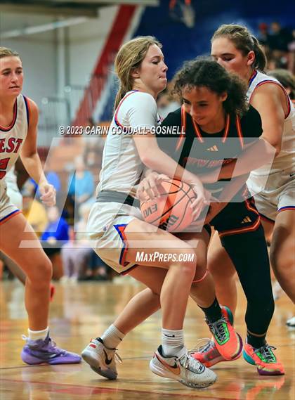 Thumbnail 3 in New Bern @ West Carteret photogallery.
