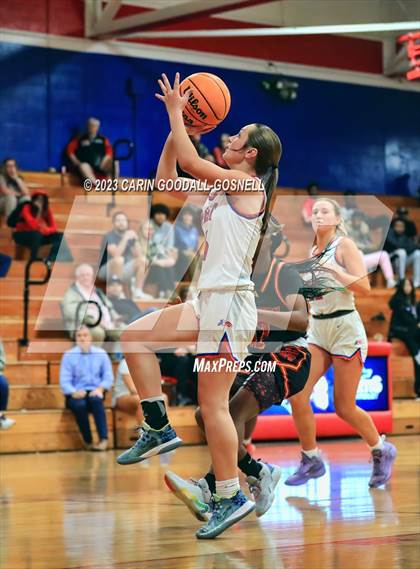 Thumbnail 3 in New Bern @ West Carteret photogallery.