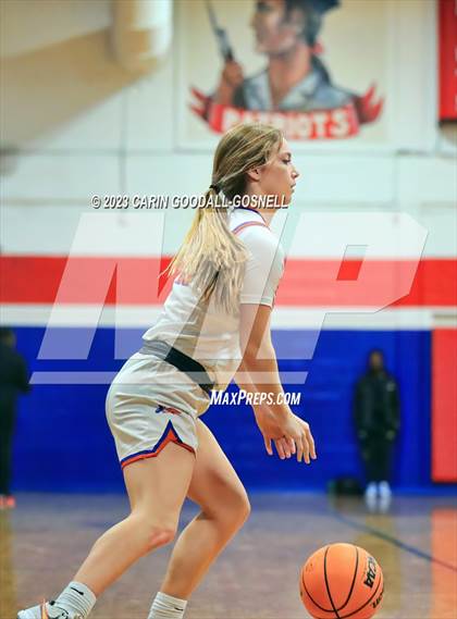 Thumbnail 3 in New Bern @ West Carteret photogallery.