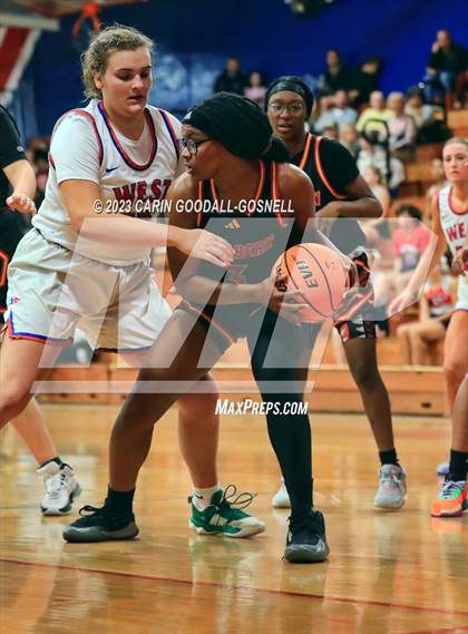 Thumbnail 3 in New Bern @ West Carteret photogallery.