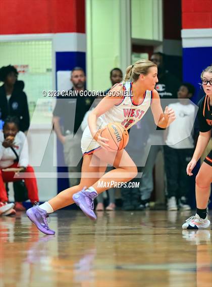 Thumbnail 2 in New Bern @ West Carteret photogallery.