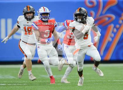 Thumbnail 3 in John Curtis Christian vs. Catholic-B.R. (LHSAA 5A Allstate Sugar Bowl Prep Classic Final) photogallery.