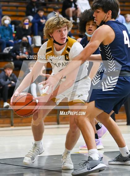 Thumbnail 1 in Cherokee Trail @ Arapahoe photogallery.