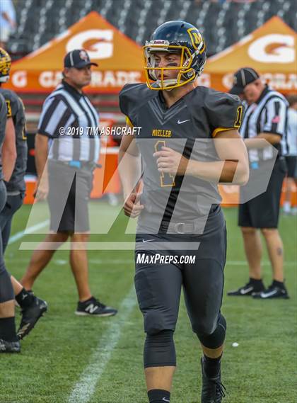 Thumbnail 2 in St. Xavier vs Moeller @ Nippert Stadium photogallery.