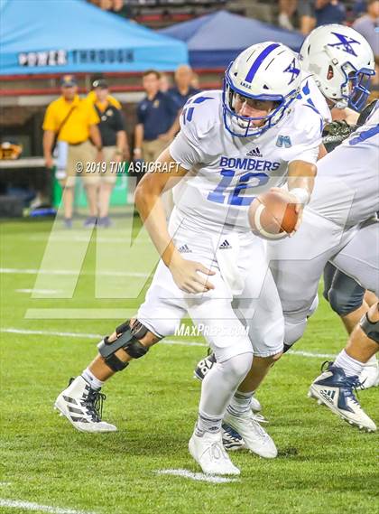 Thumbnail 3 in St. Xavier vs Moeller @ Nippert Stadium photogallery.