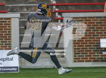 Thumbnail 1 in St. Xavier vs Moeller @ Nippert Stadium photogallery.