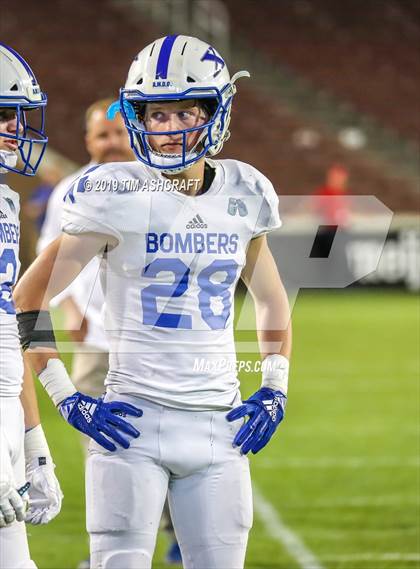 Thumbnail 1 in St. Xavier vs Moeller @ Nippert Stadium photogallery.