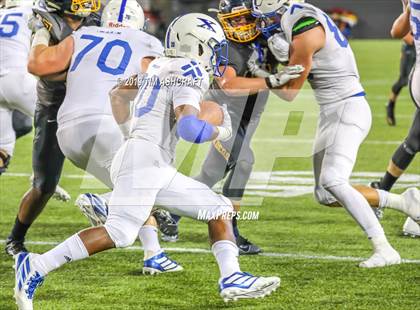 Thumbnail 2 in St. Xavier vs Moeller @ Nippert Stadium photogallery.